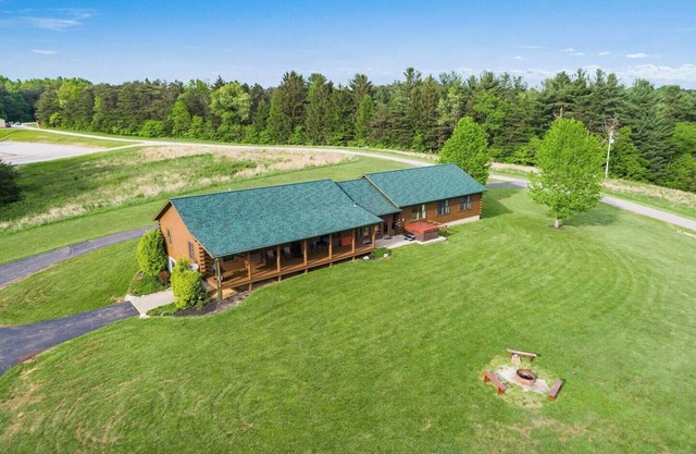 Cedar Hill Lodge in the Heart of the Hocking