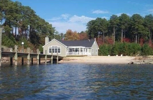 Cedar Point 6.5 Acre Waterfront Family Retreat With Pool And Sandy Beach!