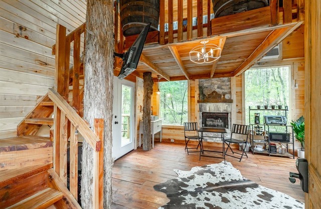 Cedarbrook Treehouse | Hot Tub, Dog Friendly, Private | 1 Bed, 1 Bath