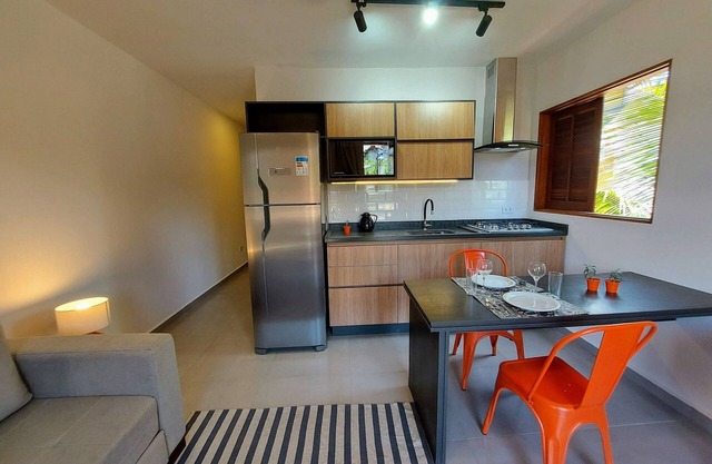 Cedro - Cosy Flat Near the Beach with kitchen, private BBQ, pool