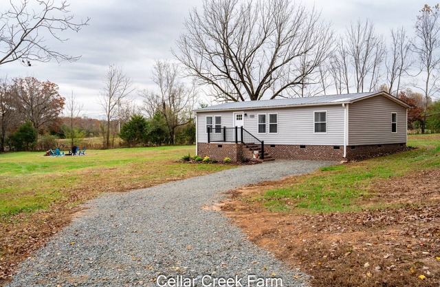 Cellar Creek Guest Housen5 Minutes from The Zoo