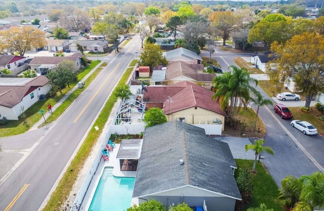 Cenrally Located to all that Tampa has to offer.