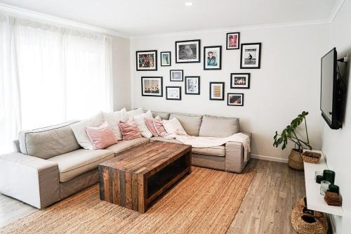 Central 3 Bdr House - Walk to town & pub