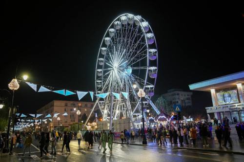 Central Apartment Christmas Market