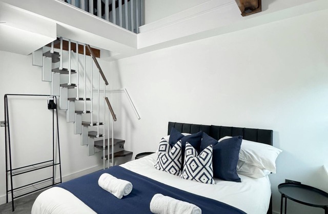 Central Hull Apartment 4