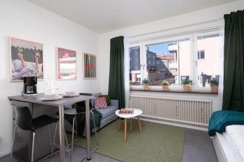 Central Modern Apartment