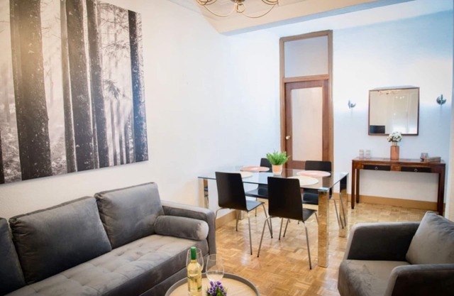 ★Central & Spacious Apartment★Family, Friends & Couples 3BD