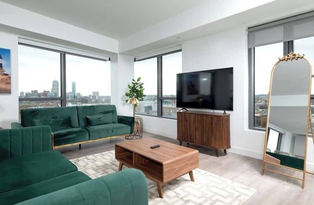 Central Square Penthouse near MIT Harvard Wi-Fi & GYM