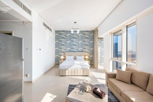 Central Suite Near Dubai Silicon Central Mall