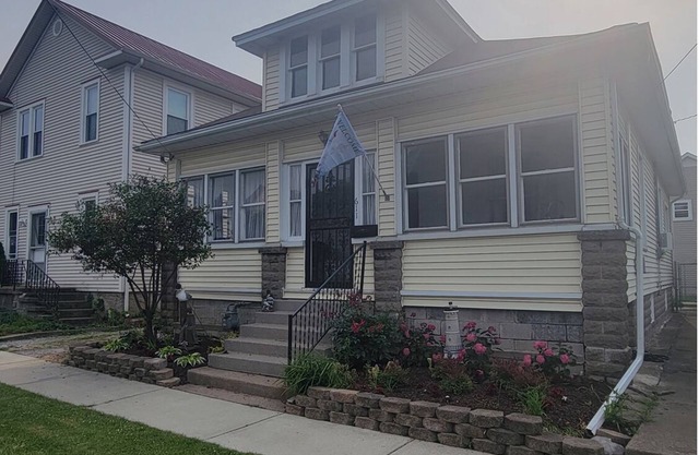 Central to Everything .Cedar Point, Downtown and Sports Park.