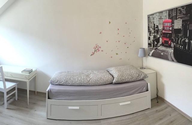 Central top floor apartment in close proximity to the main market and Porta Nigra