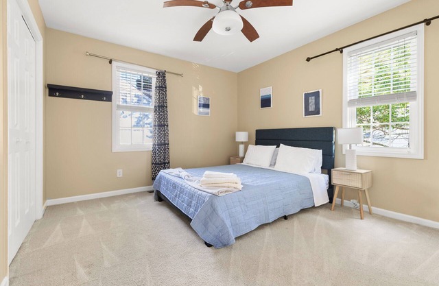 Centrally Located 4BR Midterm Rental in Chapel Hill