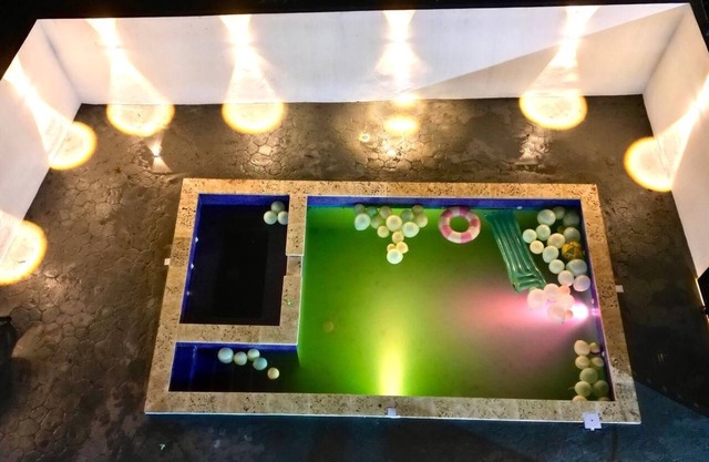 Centrally Located in El Pino la Vega, Space for 8 or More Guest, Heated Pool