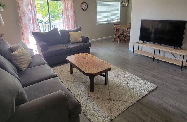 Centrally located newly renovated apartment