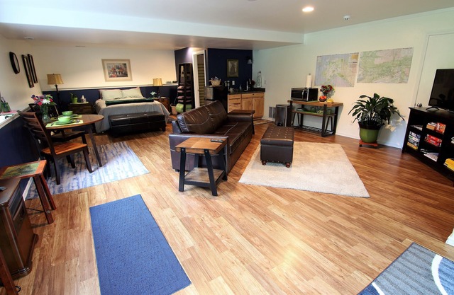 Centrally located studio