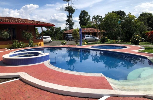 Cerca a filandia, parque del cafe, panca y parque los arrieros