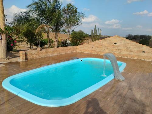 Chácara Aconchegante com Piscina e Churrasqueira Perto do Ponto Turístico de Bezerros