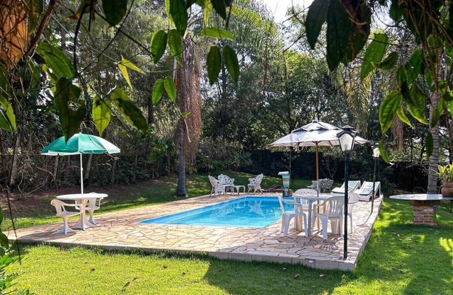Chácara com piscina, WiFi e lazer completo - SP