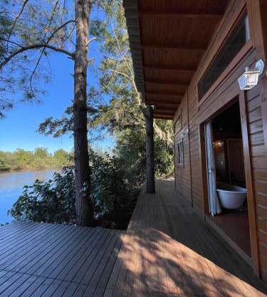 Chalé na praia e a beira do Rio Mampituba