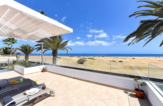 Chalet Golden Sahara by VillaGranCanaria