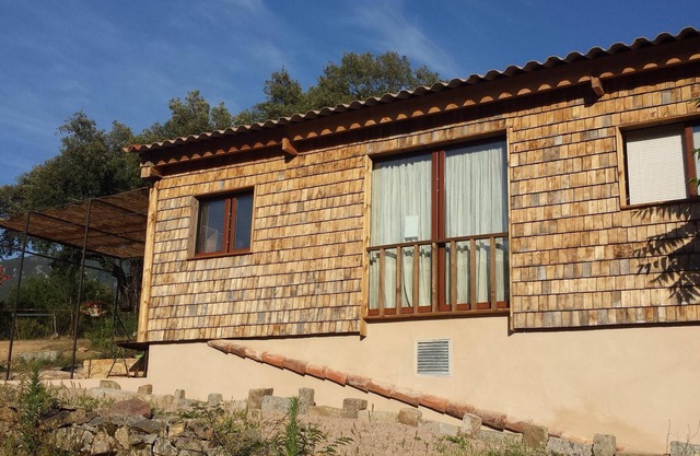 Chalet in peaceful location near AJACCIO
