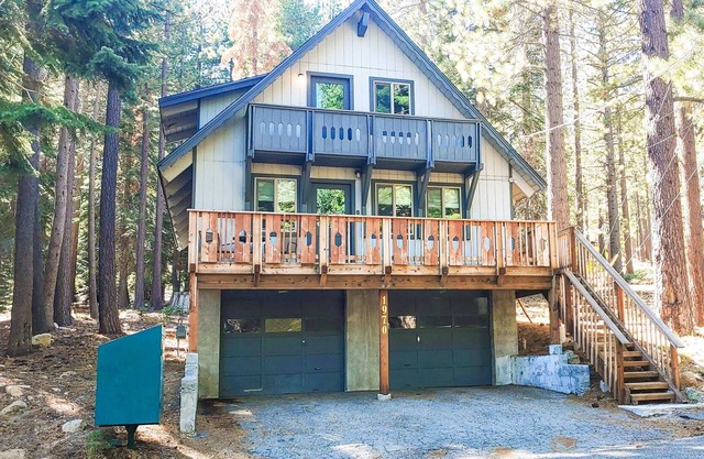 Chalet in the Pines - 30+ Day Vacation Rental