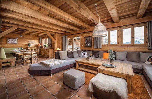 Chalet Skis aux Pieds! Sauna et Jacuzzi Privés