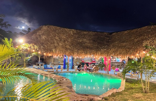 CHALET TROPICAL Hotel & Restaurant-Pizzeria