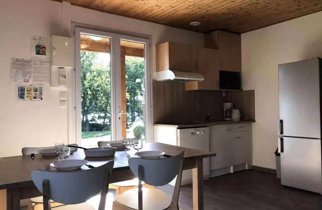 Chalets de la Vingeanne * - Chalet PMR superior (person with reduced mobility) 39m2-2 bedrooms/terrace covered 6 pers 6 persons