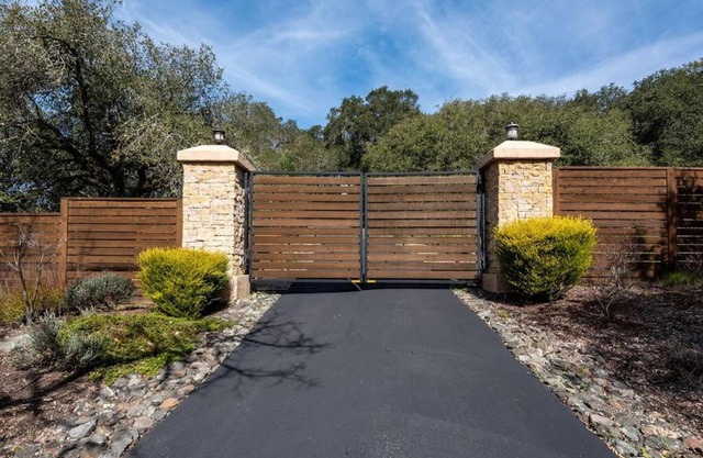 Chalk Hill Cottage - 1 BR w/ Sleeper Sofa