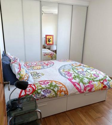Chambre dans maison individuelle vue sur le massif de l'étoile