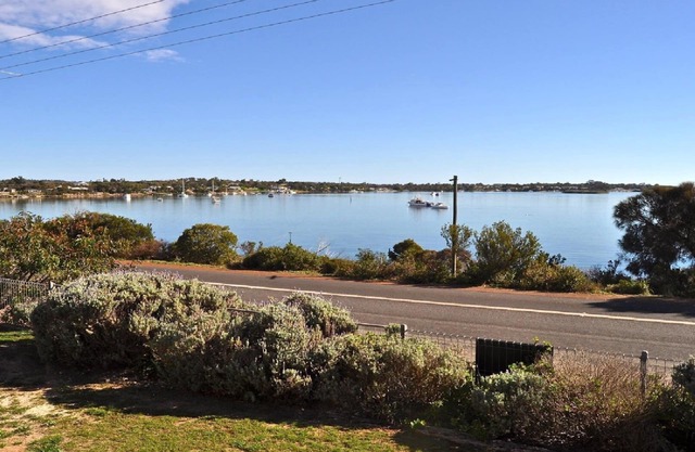 Channel View is a very basic and affordable shack located on the Esplanade