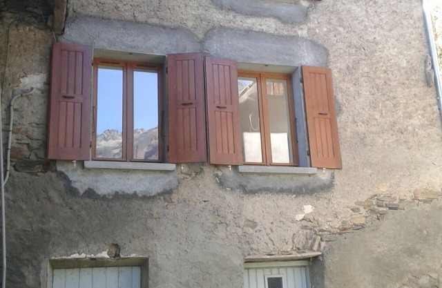 Character house ideally situated for cycling/skiing/walking close to Alpe D'Huez