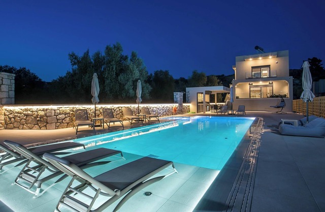 Charaki Dream Villas-Stelios