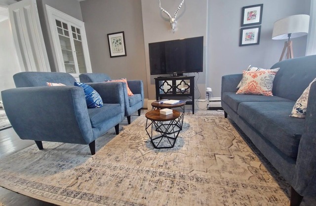 Charlestown Gem - Historic and Central Boston location, perfect for walking