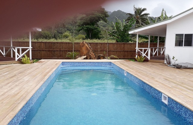 Charlie's Villa 5, Pouara, Private and peaceful.