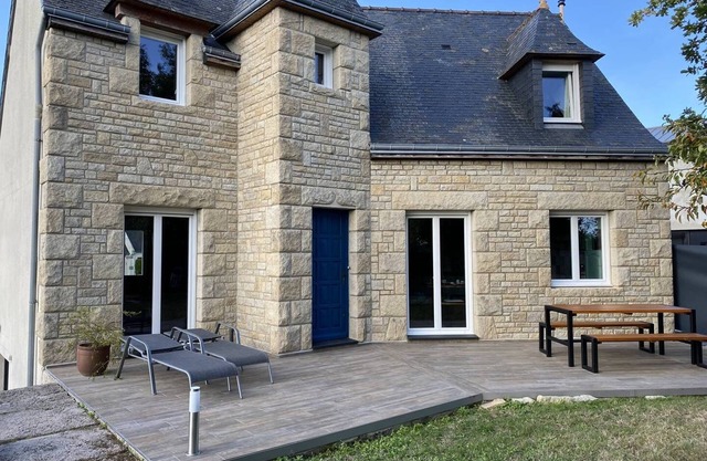 Charmante Maison Entièrement Rénovée, à Quelques pas de Sables-d'or-les-pins