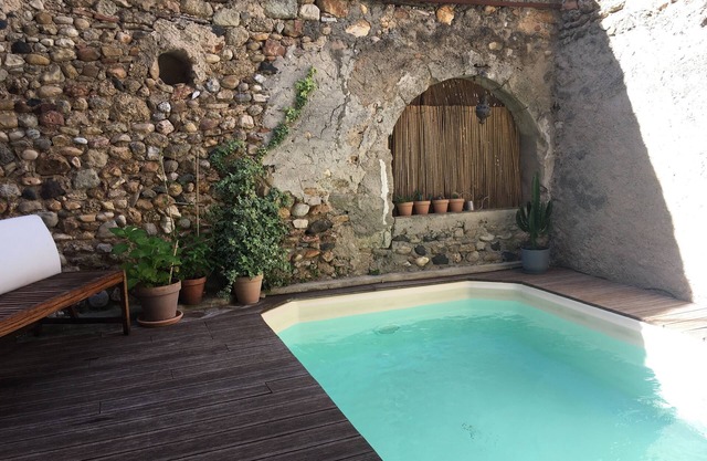 Charming air-conditioned town house near St Guilhem le Désert