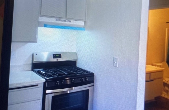 Charming 1-bedroom apartment in excellent Adelanto with WiFi, AC