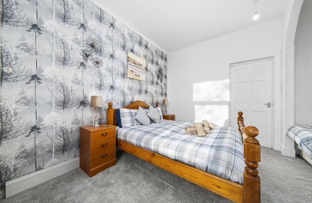 Charming 1-Bedroom Home in Alexandria