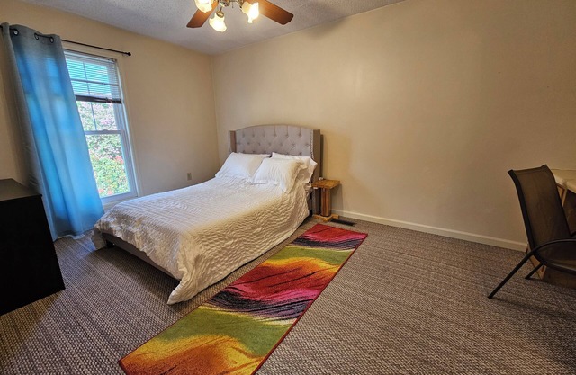Charming 1-bedroom, second story guest house in historic Augusta WiFi & AC