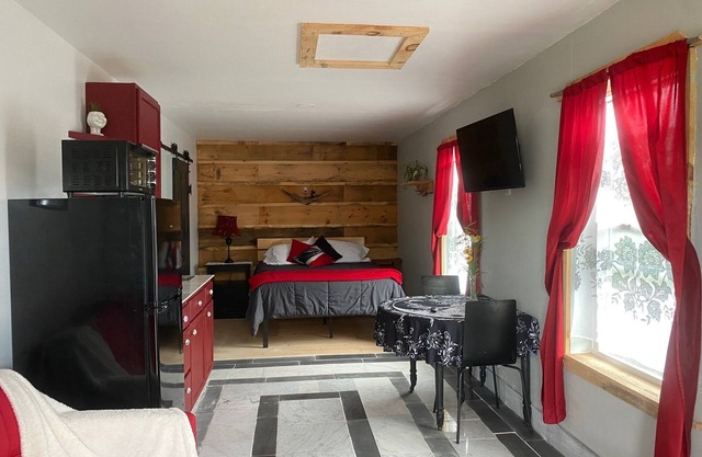 Charming 1-bedroom Studio, near Whiteface, new construction, amazing viewsn