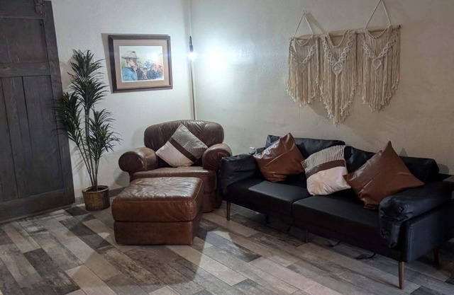 Charming 1-bedroom Cozy Casita in tranquil Green Valley, AZ with AC & WiFi