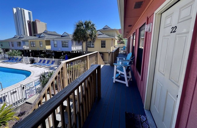 Charming 1-bedroom cottage with WiFi and AC in Gulf Shores