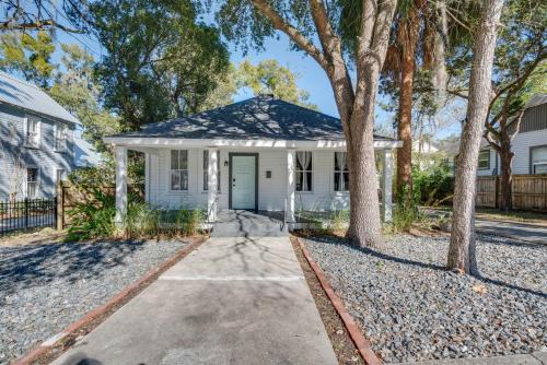 Charming 100-Year-Old Home Less Than 1 Mi to Downtown