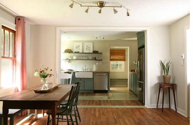 Charming 1935 Cottage: "The Little House"