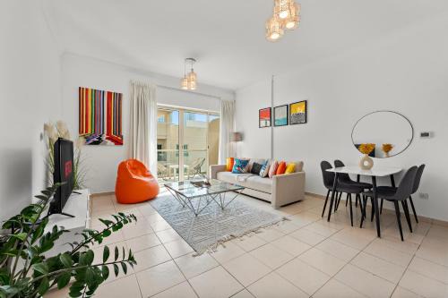 Charming 1BR in The Greens, Near Metro