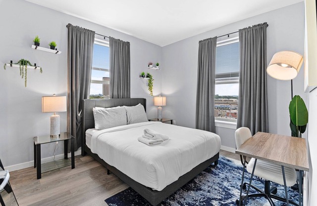 Charming 1BR Near Encore 9572