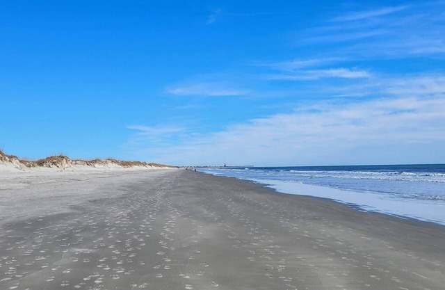 Charming 2-bdrm home in Sunset Beach, walking distance to the Sunset Beach Cir