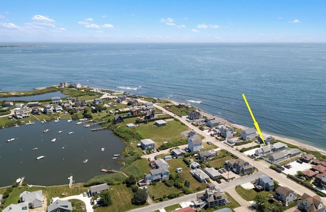 Charming 2-bedroom cottage in South Kingstown with WiFi, AC